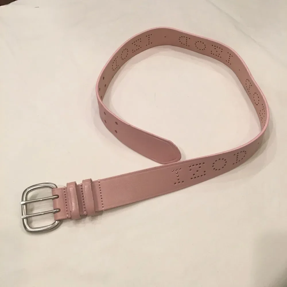 Pink Small sized Izod logo pink belt Small sized silver buckle 39” total length